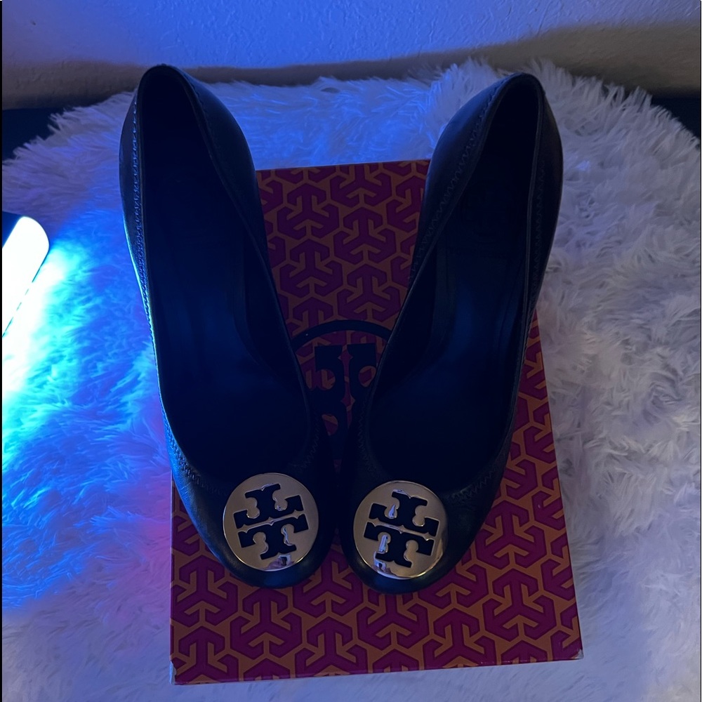 Tory Burch wedges size 8